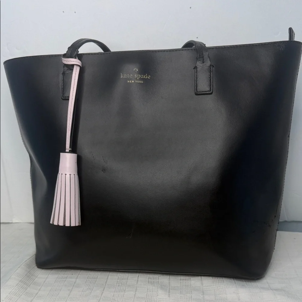 Kate Spade Wright Place Karla Smooth Leather Tote in Black